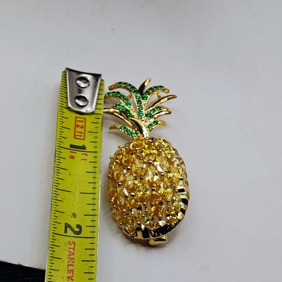 Yellow & Green Rhinestone Pineapple Brooch Gold Tone Tropical - Picture 3 of 4